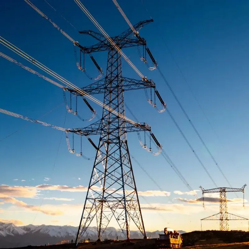 Příhradová ocelová věž napětí 500 kV