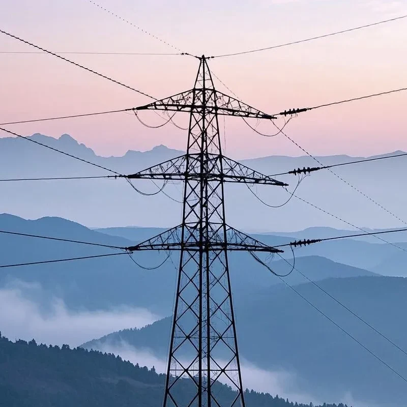 Kovová elektrická energetická věž